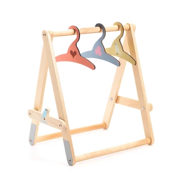 Ruhafogas vállfával - Clothes Rack & 3 hangers - Djeco